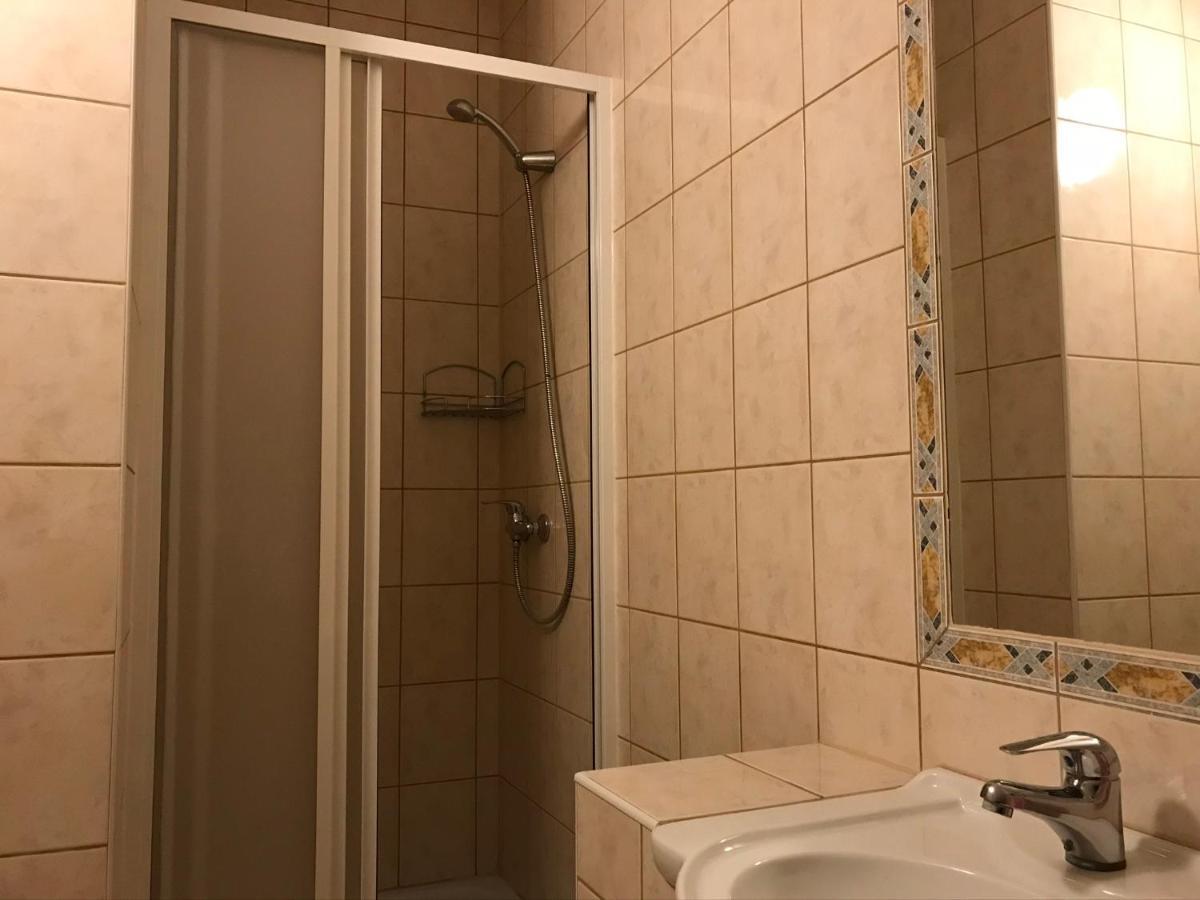 Garni Pension U Svateho Urbana Микулов Екстериор снимка