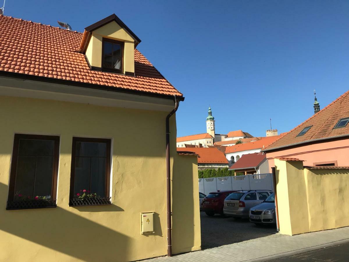 Garni Pension U Svateho Urbana Микулов Екстериор снимка