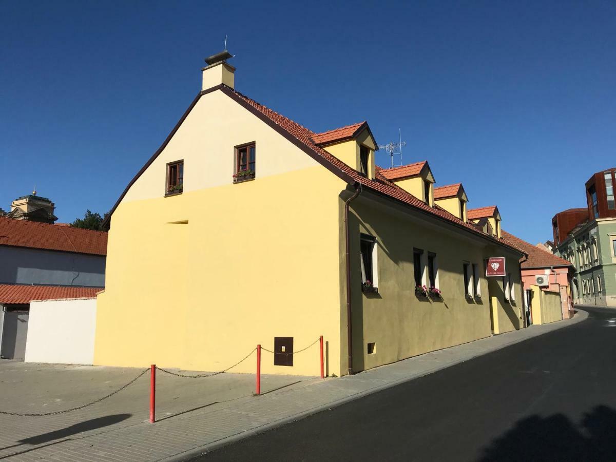 Garni Pension U Svateho Urbana Микулов Екстериор снимка