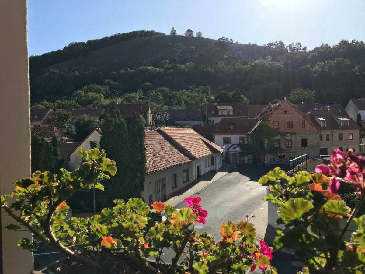 Garni Pension U Svateho Urbana Микулов Екстериор снимка